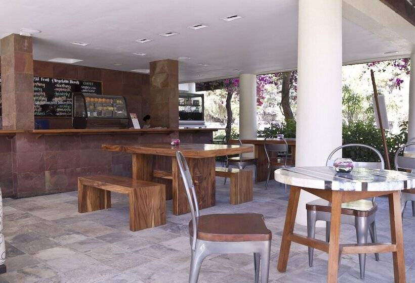 Bluewater Maribago Beach Resort