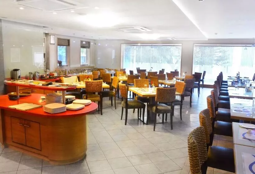 酒店 Ashraya International