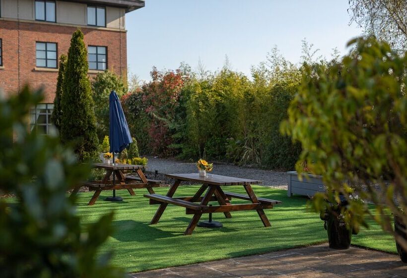 בית מלון כפרי Castletroy Park