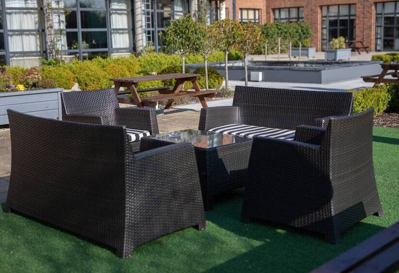 בית מלון כפרי Castletroy Park