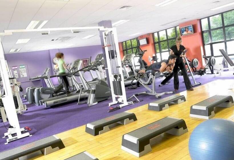 בית מלון כפרי Castletroy Park