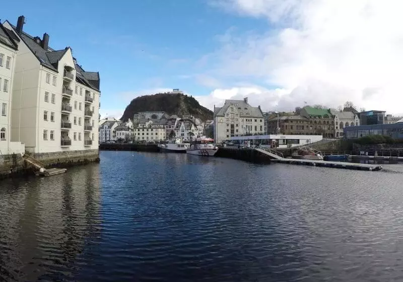 호텔 Clarion Collection  Bryggen