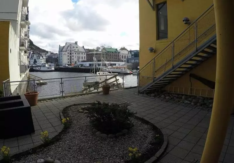 호텔 Clarion Collection  Bryggen