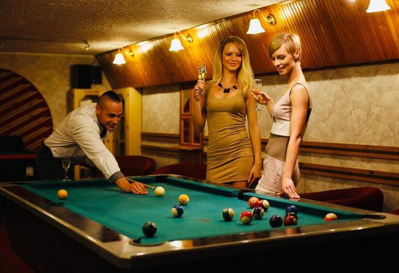 Korona Wellness, Rendezvény és Borszálloda