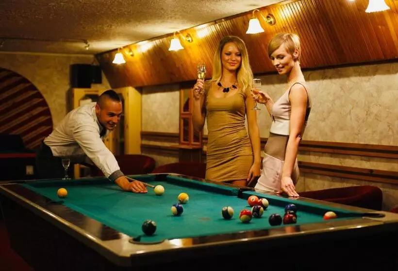 Korona Wellness, Rendezvény és Borszálloda