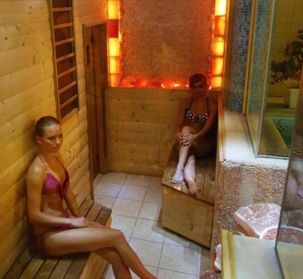 Korona Wellness, Rendezvény és Borszálloda