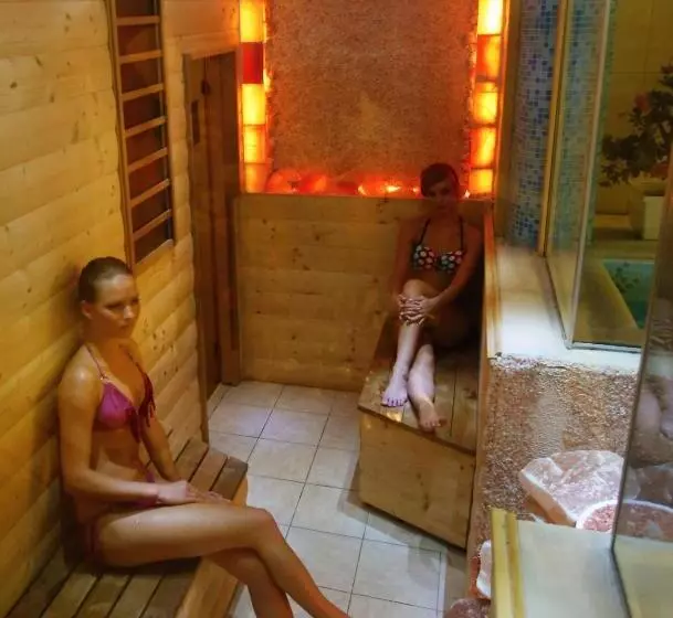 Korona Wellness, Rendezvény és Borszálloda