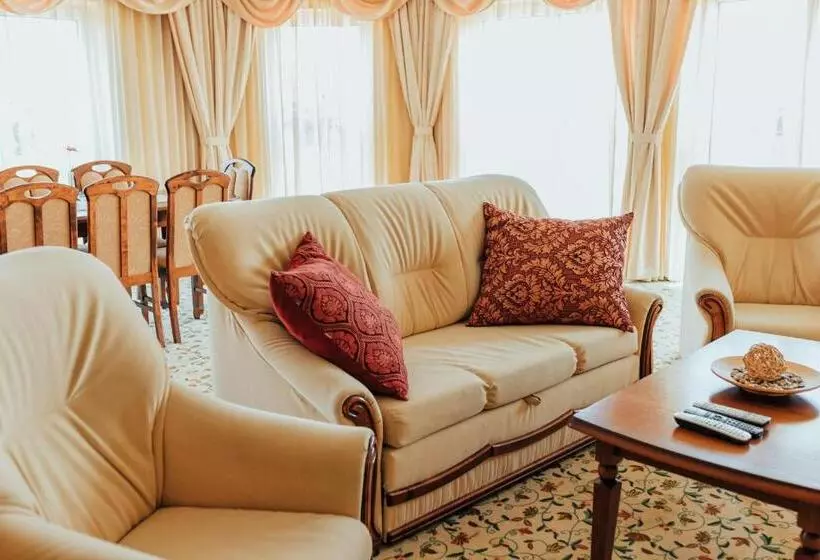 Korona Wellness, Rendezvény és Borszálloda