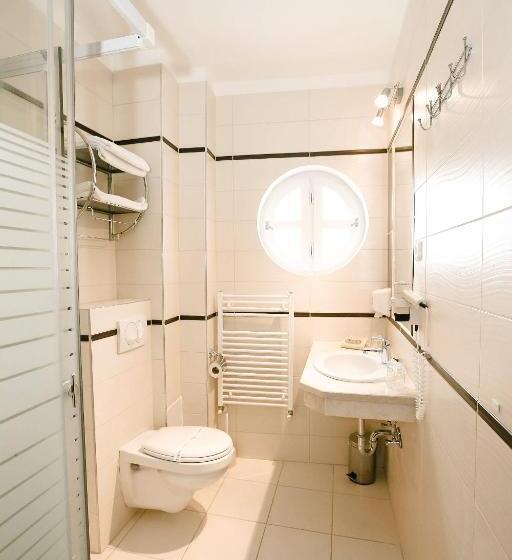 Korona Wellness, Rendezvény és Borszálloda