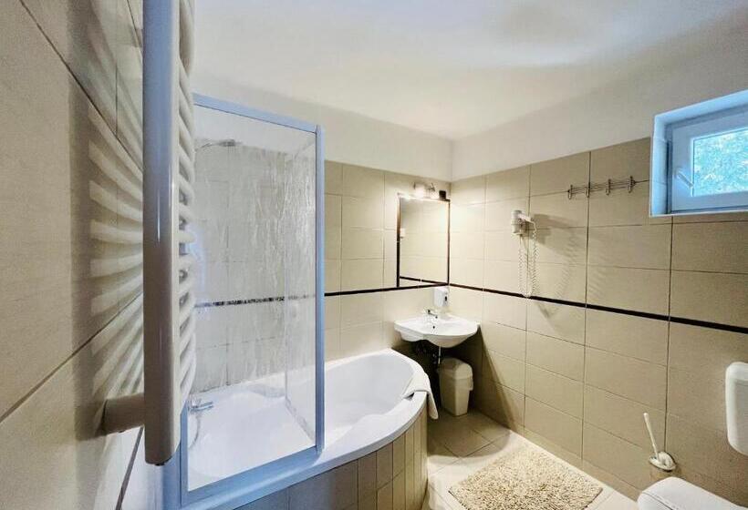 Korona Wellness, Rendezvény és Borszálloda