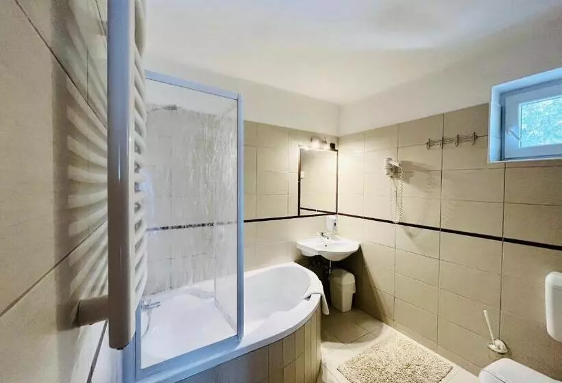 Korona Wellness, Rendezvény és Borszálloda