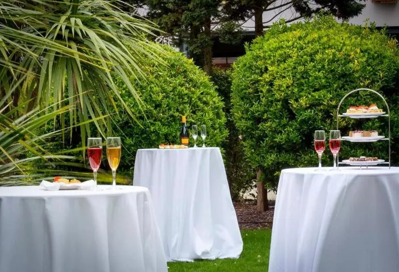 호텔 Midleton Park