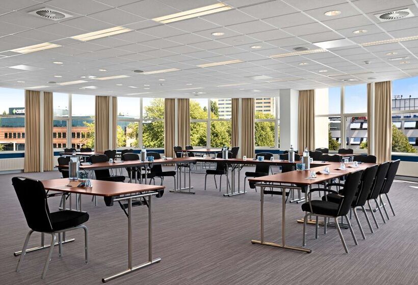 Отель NH Zoetermeer