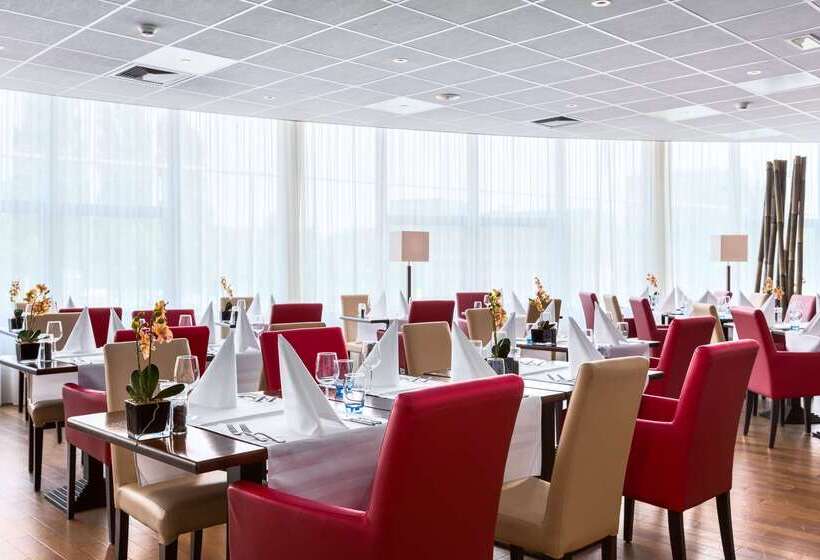 Отель NH Zoetermeer