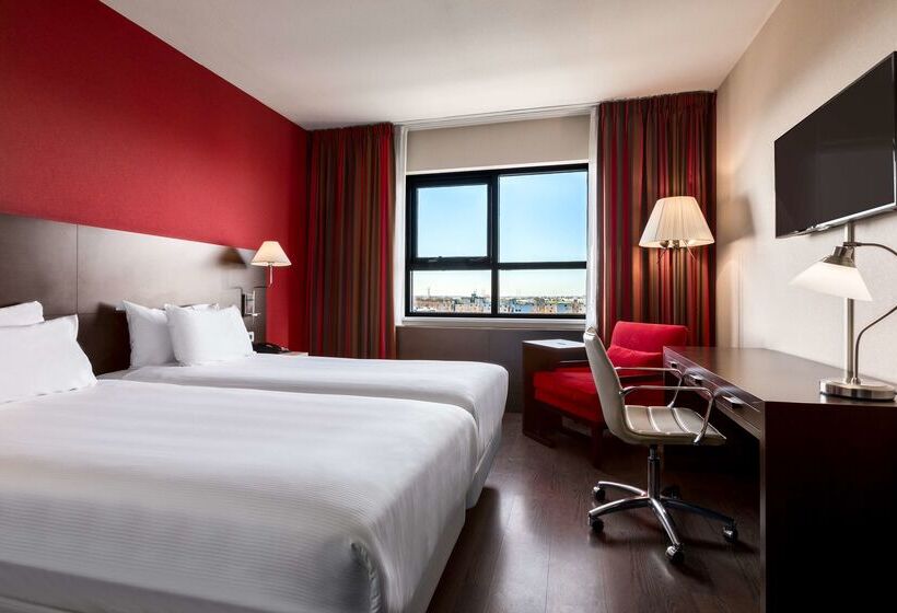 Отель NH Zoetermeer