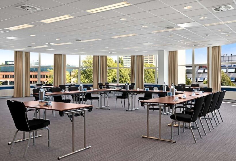 Отель NH Zoetermeer