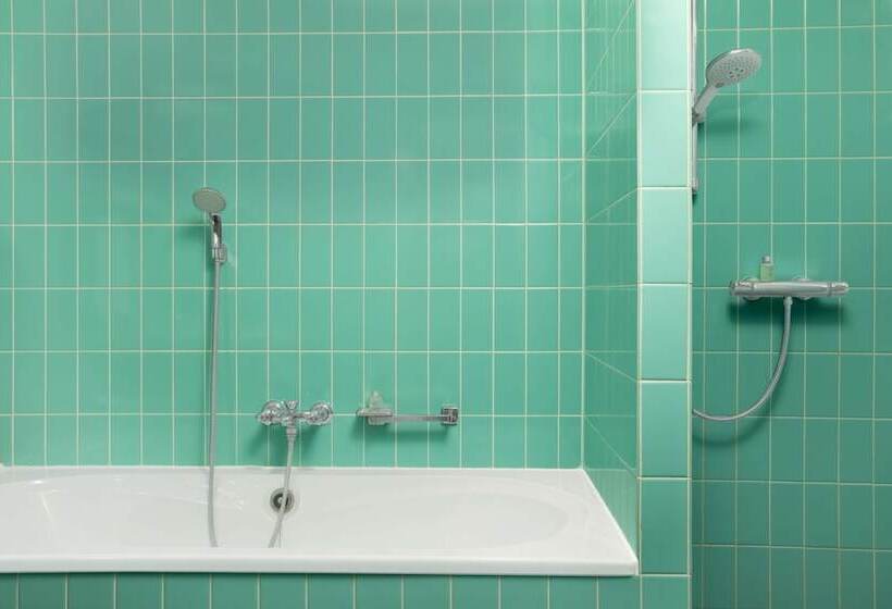 Отель NH Zoetermeer