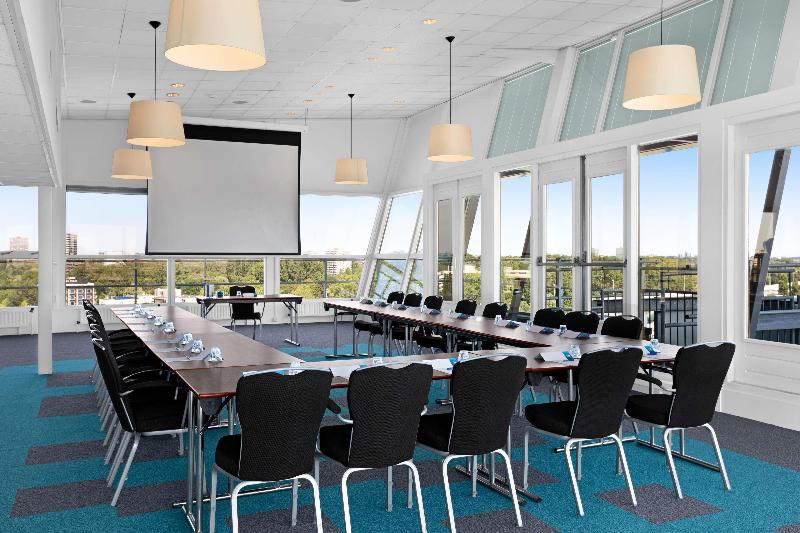 Отель NH Zoetermeer