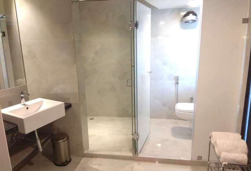 Hotel Sinclairs Bayview