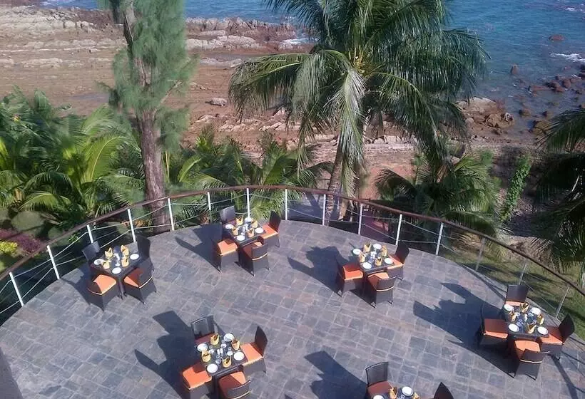 호텔 Sinclairs Bayview