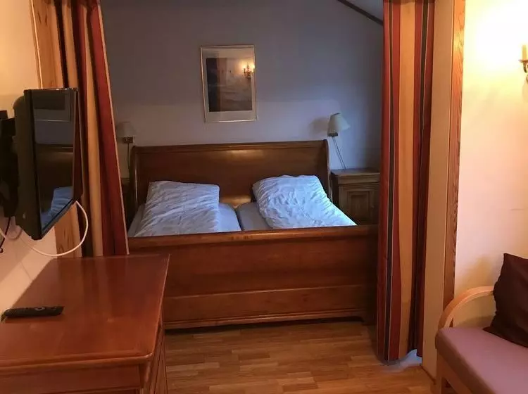 ホテル Skytterhuset L