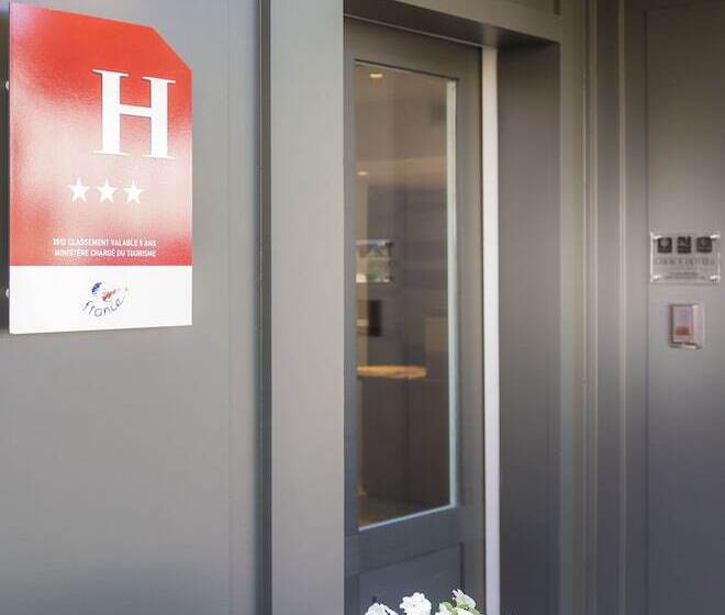 هتل Acanthe Boulogne Billancourt