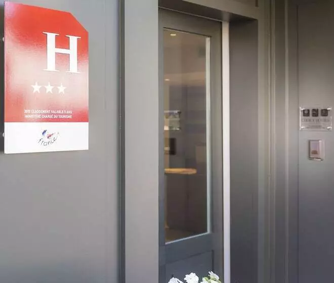 ホテル Acanthe  Boulogne Billancourt