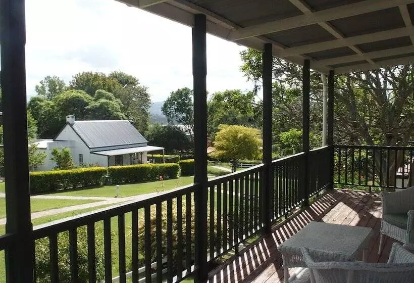 هتل Belvidere Manor Lagoonside Cottages