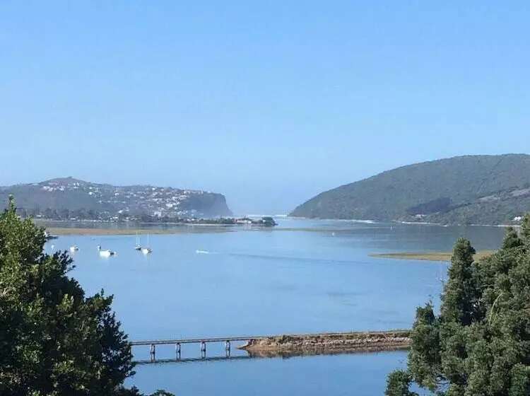 هتل Belvidere Manor Lagoonside Cottages