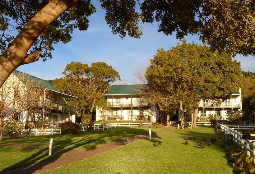 هتل Belvidere Manor Lagoonside Cottages