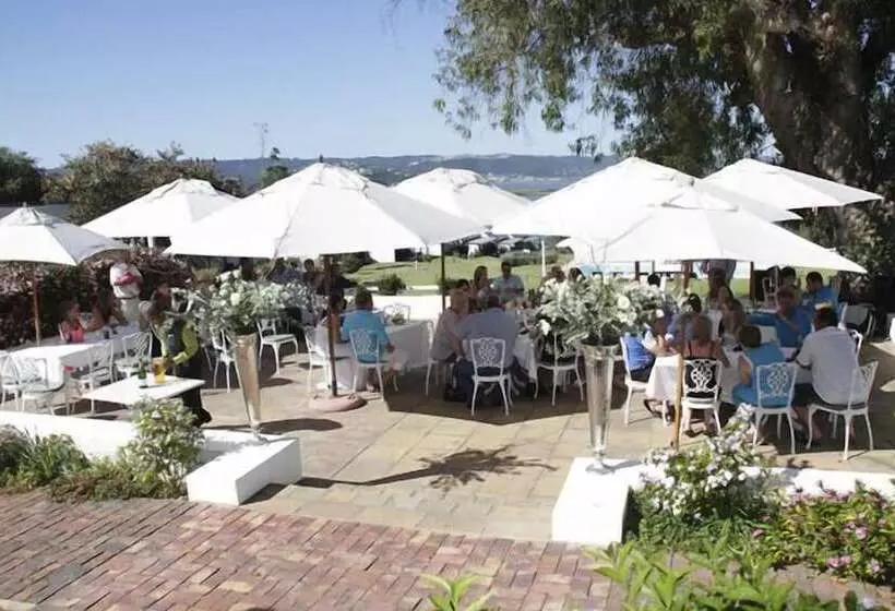 هتل Belvidere Manor Lagoonside Cottages