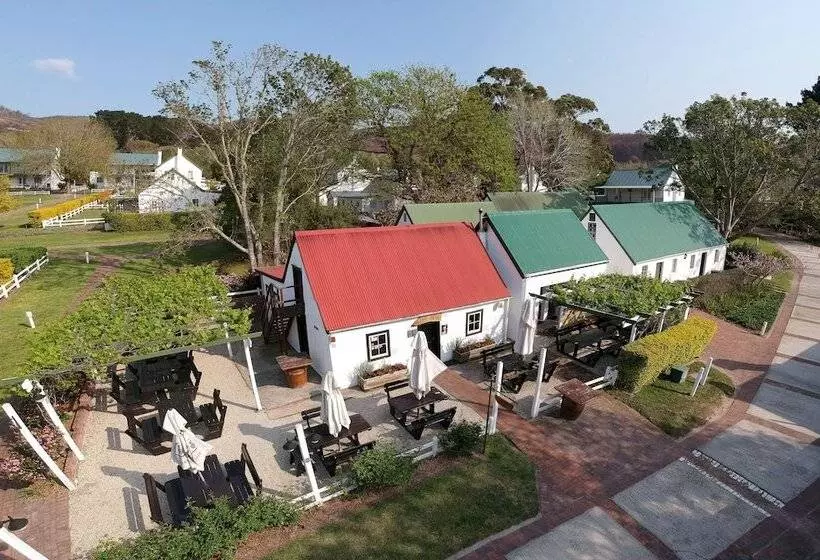 هتل Belvidere Manor Lagoonside Cottages