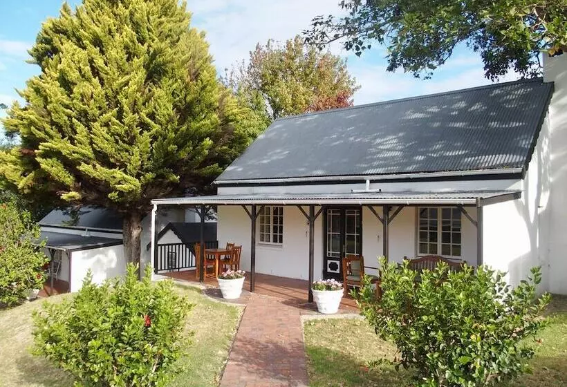 هتل Belvidere Manor Lagoonside Cottages