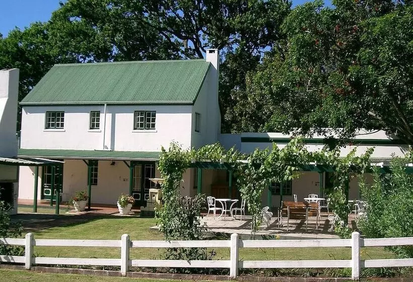 هتل Belvidere Manor Lagoonside Cottages