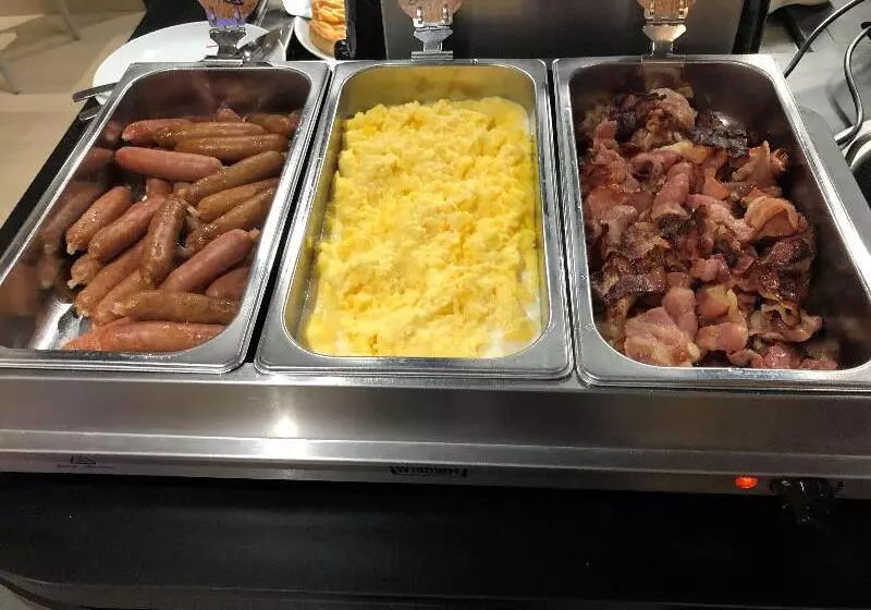 Отель Campanile Amiens Glisy