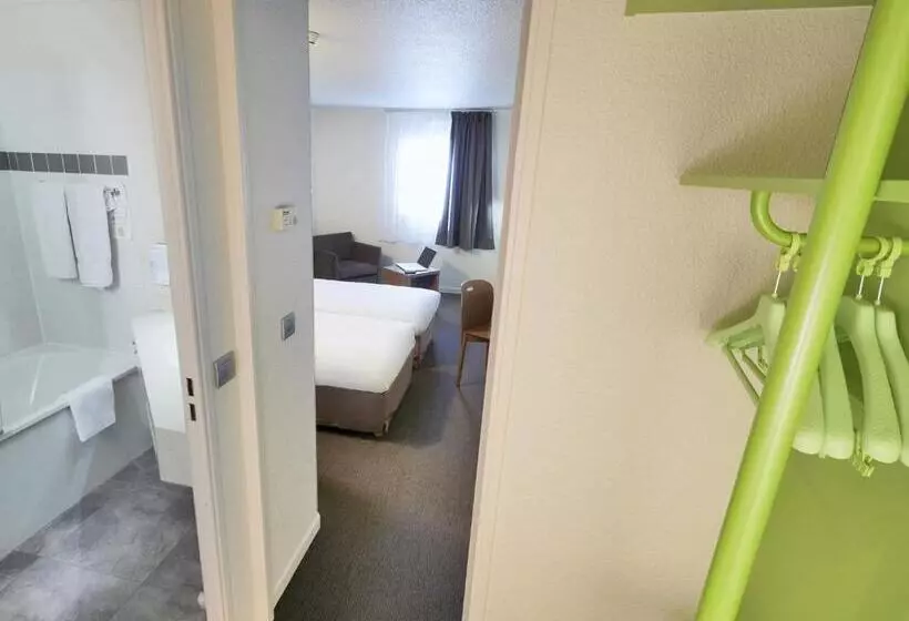 Отель Campanile Blanc Mesnil