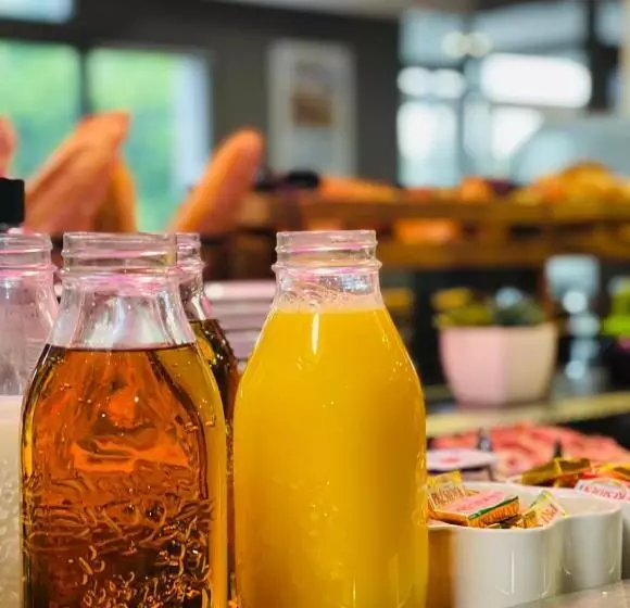 Отель Campanile Blanc Mesnil