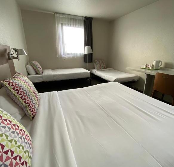 هتل Campanile Blanc Mesnil