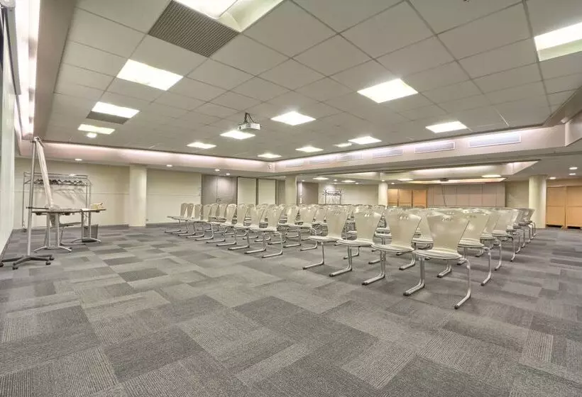 فندق Campanile Paris Est Porte De Bagnolet