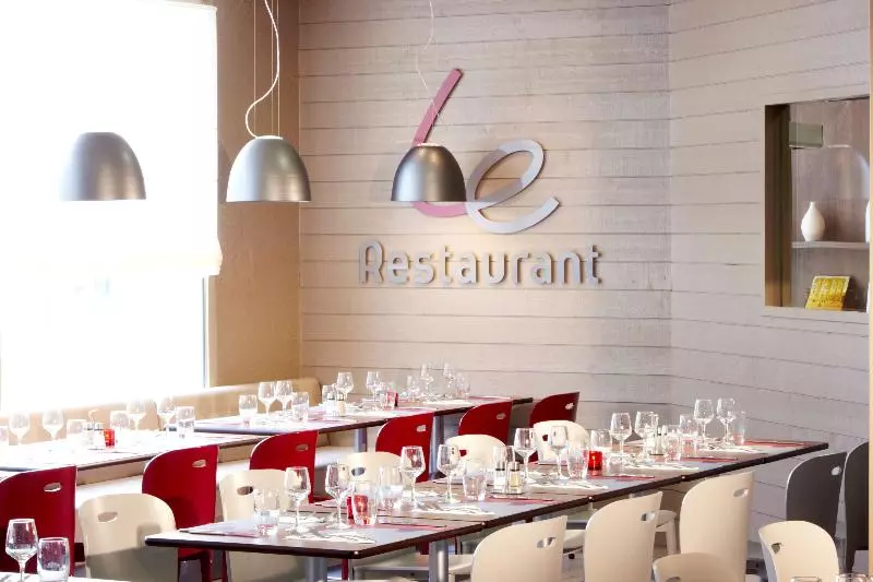 酒店 Campanile Paris Ouest Chaville