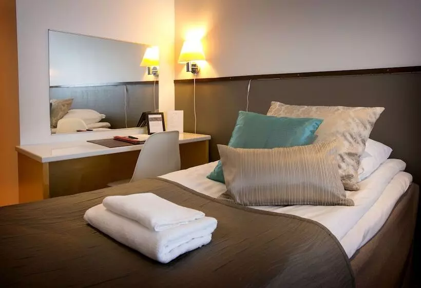 בית מלון כפרי Li Gustavelund