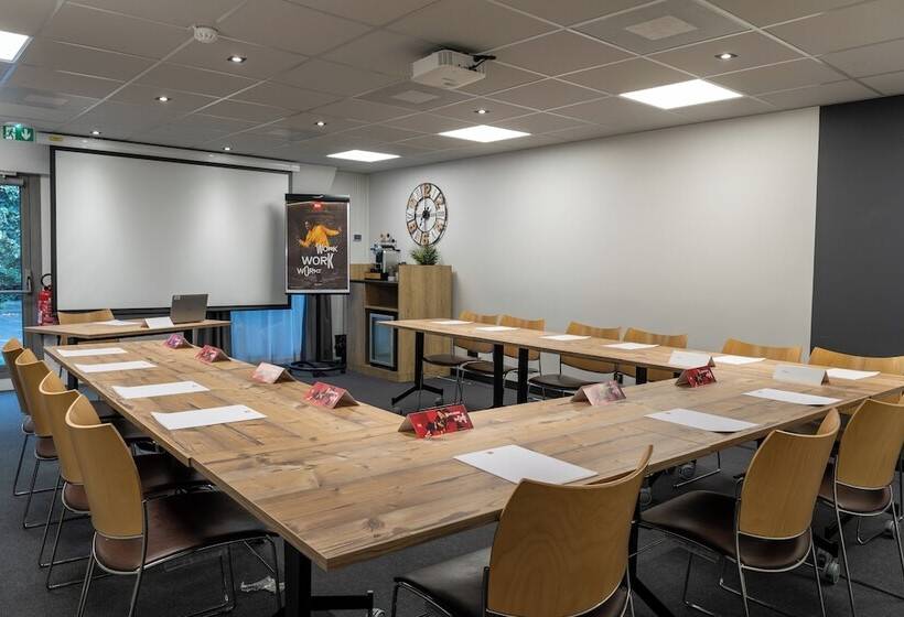 هتل Ibis Nanterre La Defense