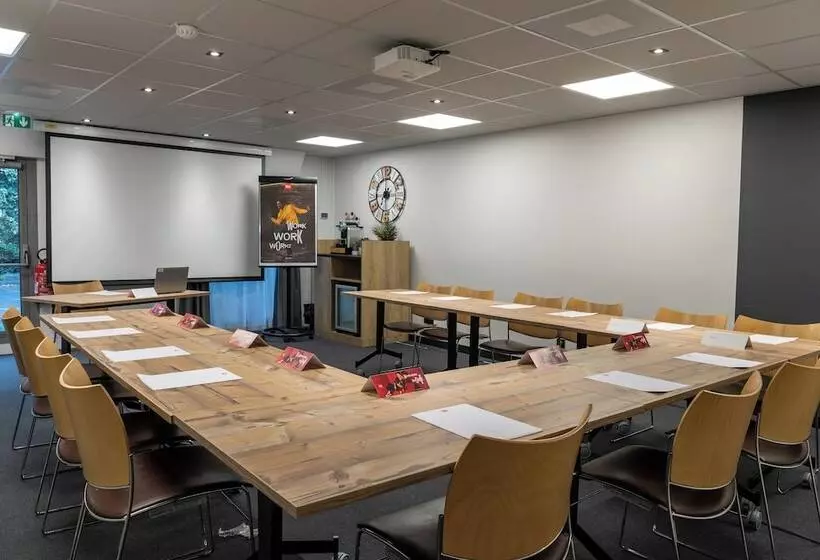 هتل Ibis Nanterre La Defense