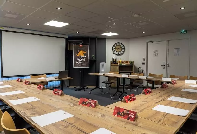 هتل Ibis Nanterre La Defense