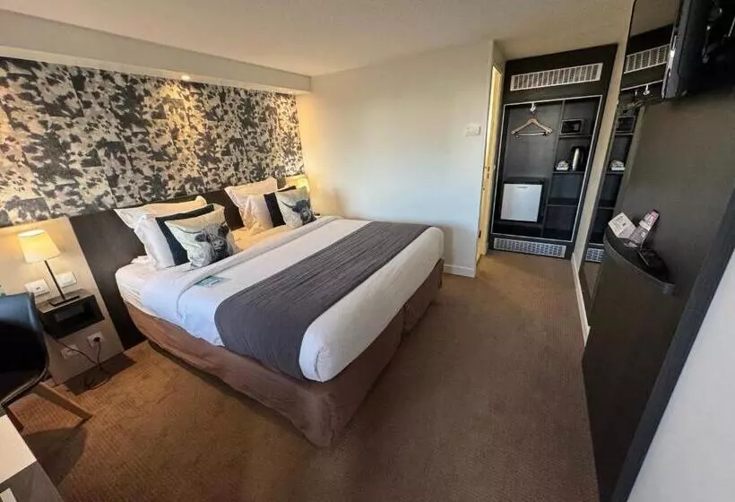 فندق Kyriad Lisieux