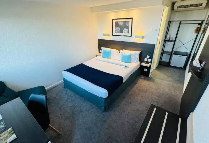 فندق Kyriad Lisieux