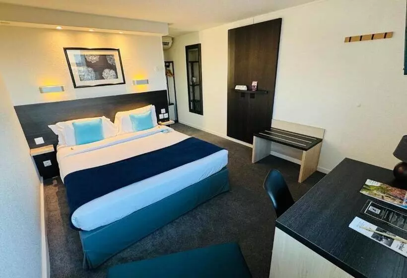 فندق Kyriad Lisieux