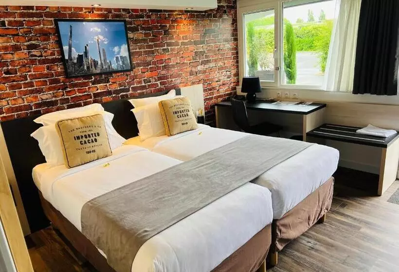 فندق Kyriad Lisieux