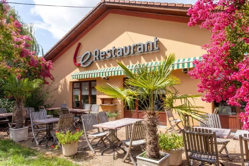 בית מלון כפרי Kyriad Montauban Sud Albasud