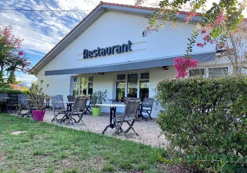 בית מלון כפרי Kyriad Montauban Sud Albasud